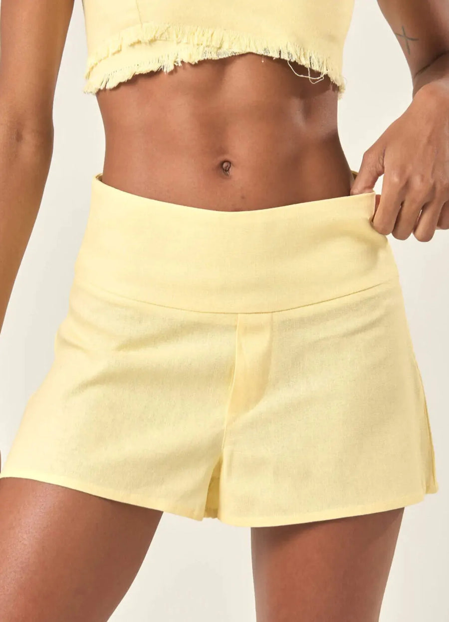 Short de linho baunilha Paula