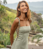 Vestido de Linho verde-chá Celina