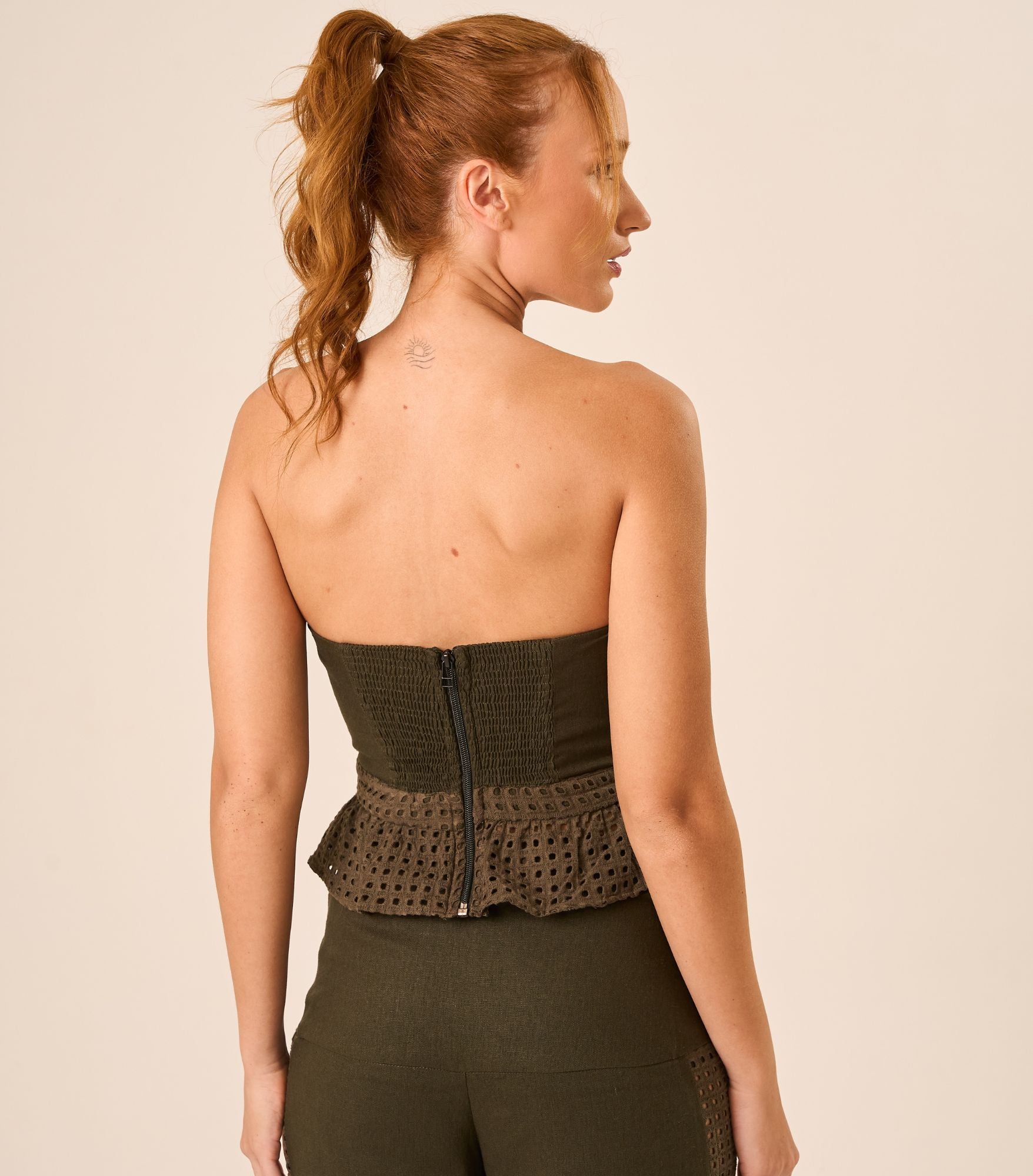 Top de Linho com Laise militar