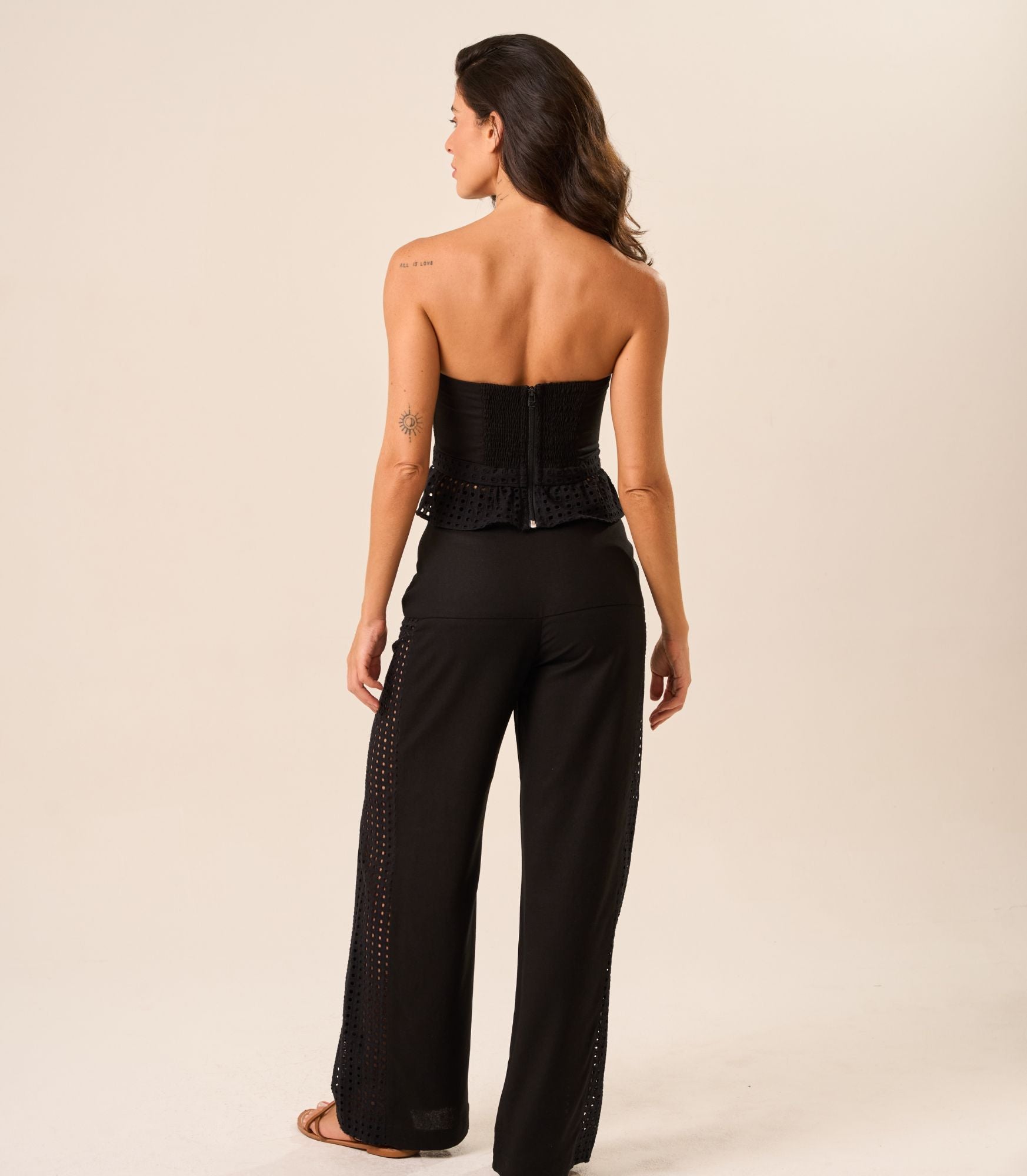 Calça de Linho com Laise preto