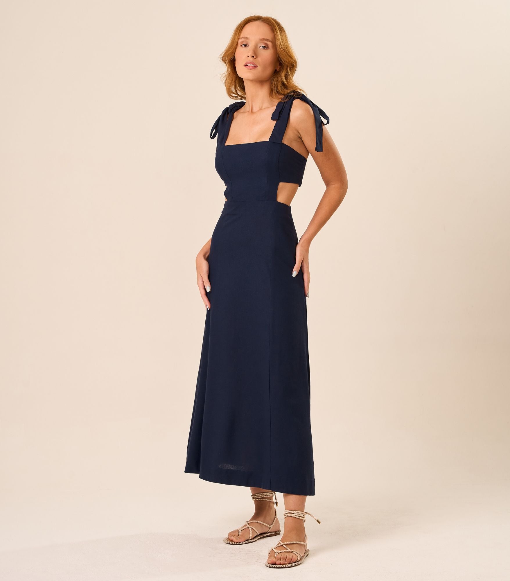 Vestido de Linho marinho Gisele