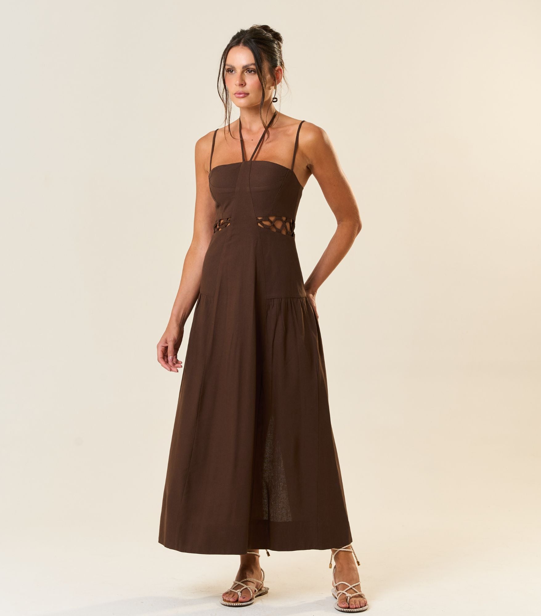 Vestido de Linho marrom-café Ale